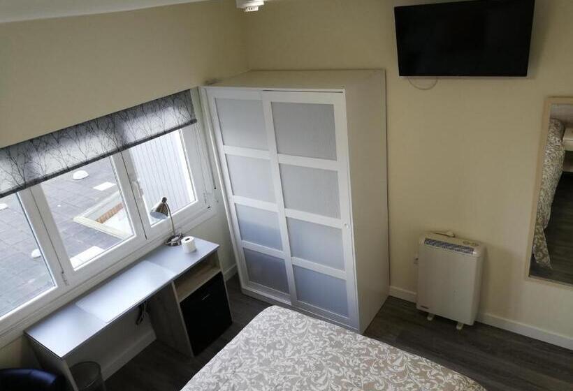 经济房, Pensión La Intermodal