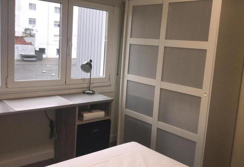 经济房, Pensión La Intermodal