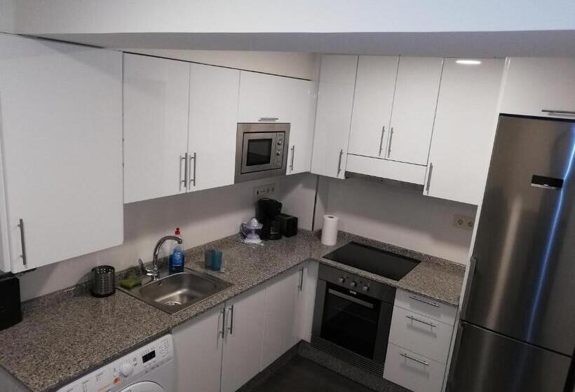 经济房, Pensión La Intermodal