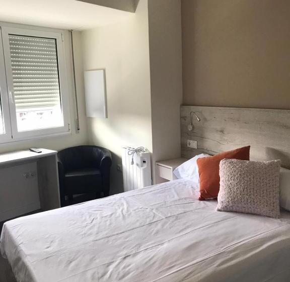 带共用浴室的标准房间, Pensión La Intermodal