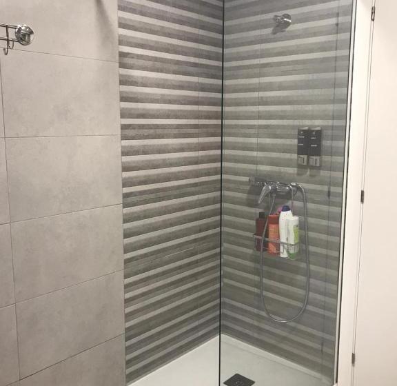 标准间带阳台, Pensión La Intermodal