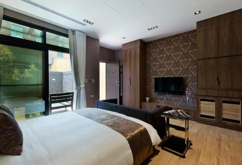 اتاق لوکس, Skyline B&b