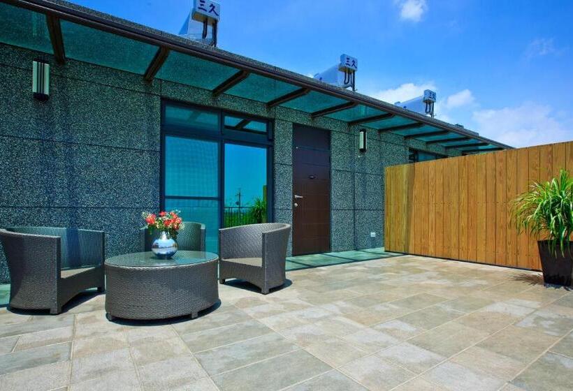 اتاق سوپریور چهار تخته, Skyline B&b