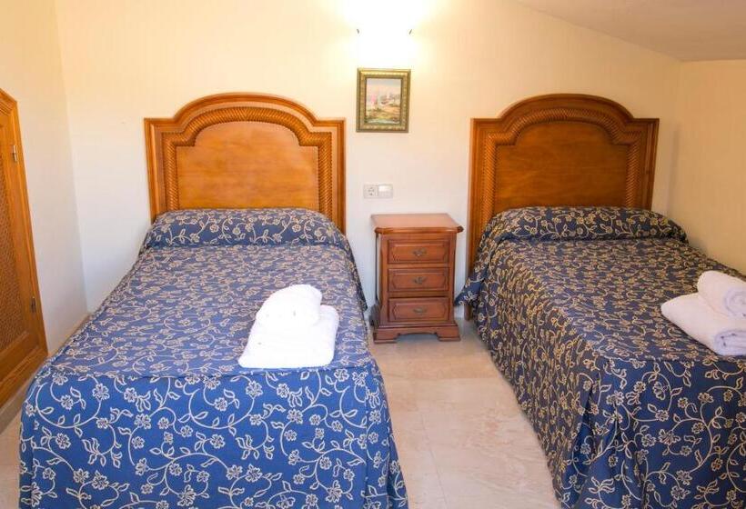 テラスつきの２ベッドルームアパートメント, Aparthotel Bahia Pinosol