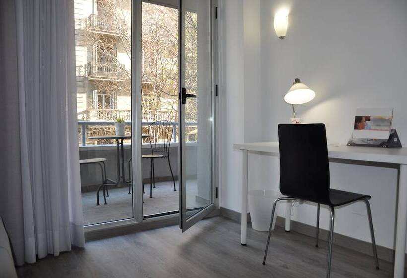 اتاق استاندارد سه نفره, Aparthotel Atenea Calabria