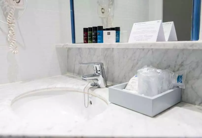 اتاق استاندارد چهار تخته, Aparthotel Atenea Calabria