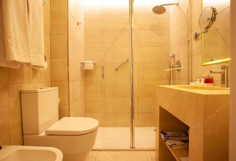 اتاق پریمیوم سه تخته, Espahotel Plaza De España