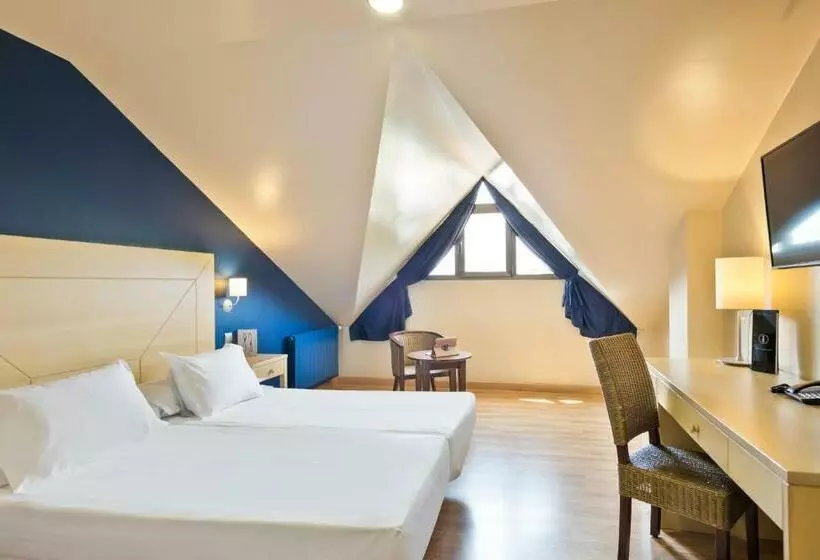 Standard-huone, Abba Comillas