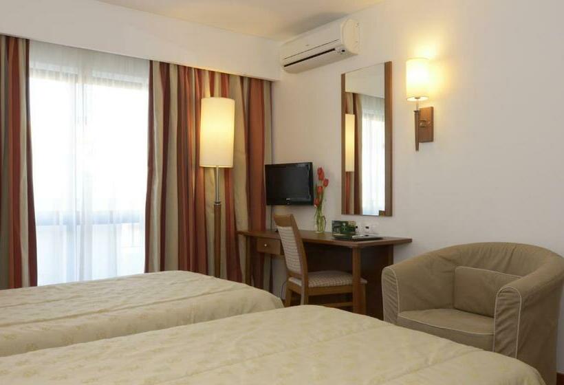 Номер Стандарт, Cinquentenario & Conference Center