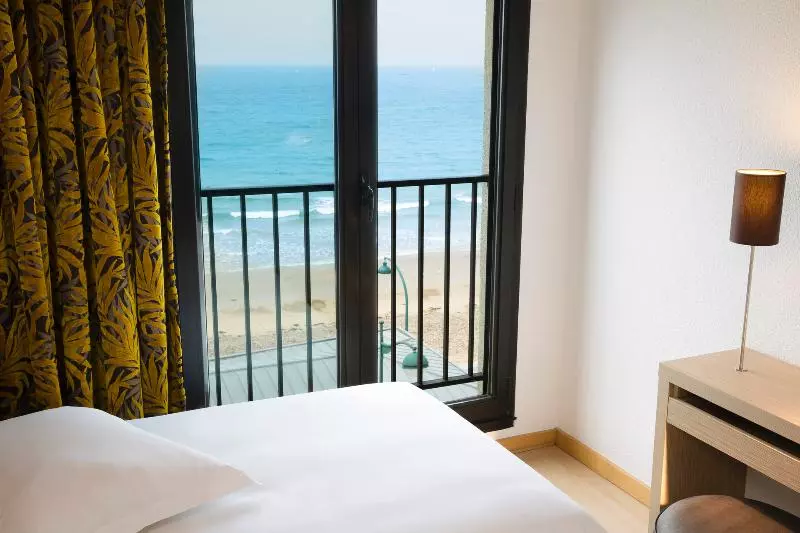 オーシャンビューデラックスルーム, Escale Oceania Saint Malo