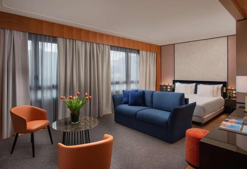 جناح جونيور ذات إطلالة, NH Collection Genova Marina