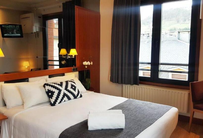 标准间带山景, Oria