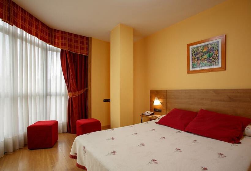 Люкс, Restaurante Pontiñas