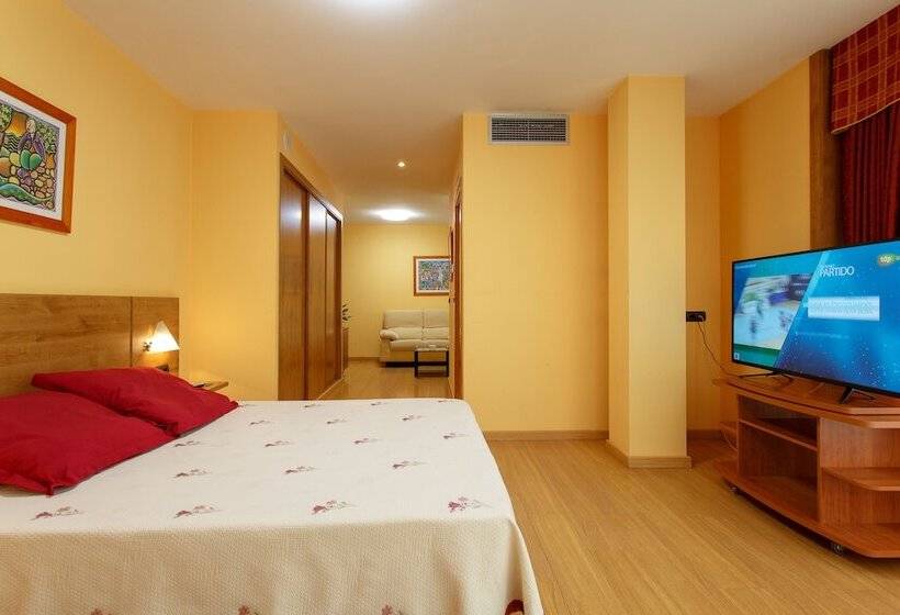 Люкс, Restaurante Pontiñas