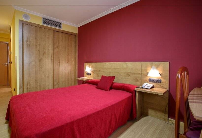 Номер Стандарт, Restaurante Pontiñas