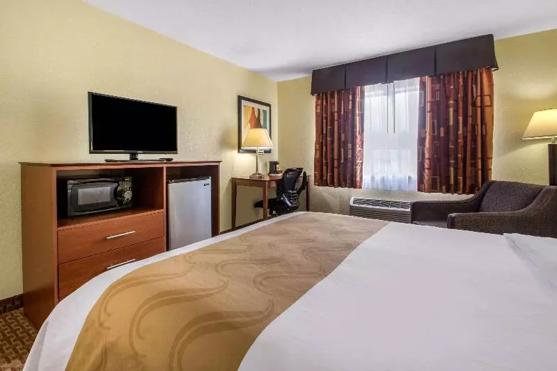Deluxe Room King Size Bed, The Bloomsbury