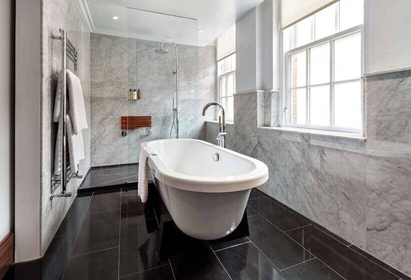 Номер Премиум, The May Fair, A Radisson Collection Hotel, Mayfair London