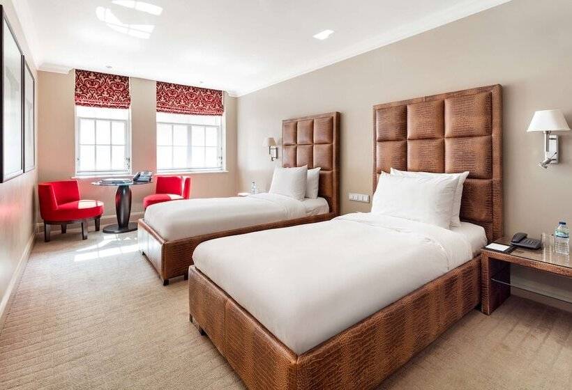 Номер Superior, The May Fair, A Radisson Collection Hotel, Mayfair London