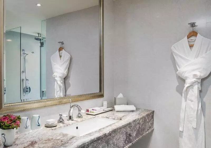 ファミリールーム, The May Fair, A Radisson Collection Hotel, Mayfair London
