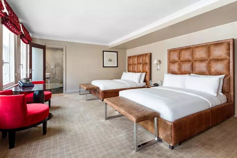 ファミリールーム, The May Fair, A Radisson Collection Hotel, Mayfair London