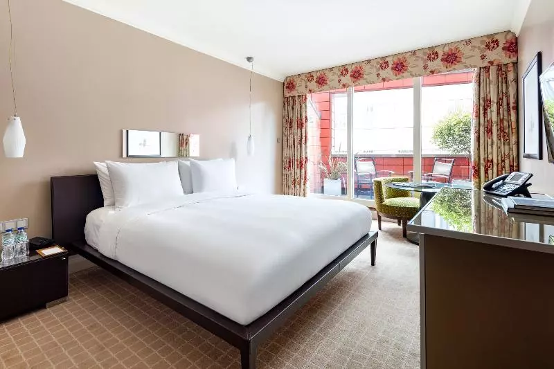 プレミアムルーム, The May Fair, A Radisson Collection Hotel, Mayfair London