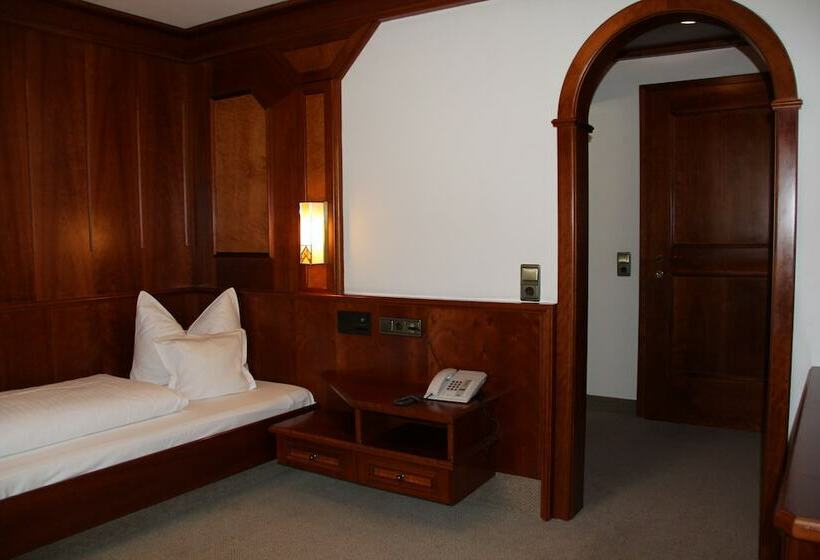 Номер Стандарт Индивидуальный, Tyrolis