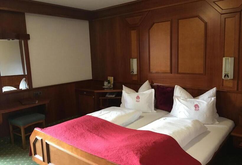 Номер Superior, Tyrolis