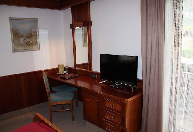 Номер Стандарт, Tyrolis