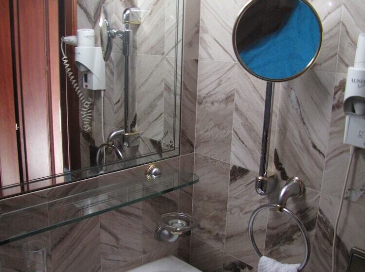 Номер Superior, Tyrolis