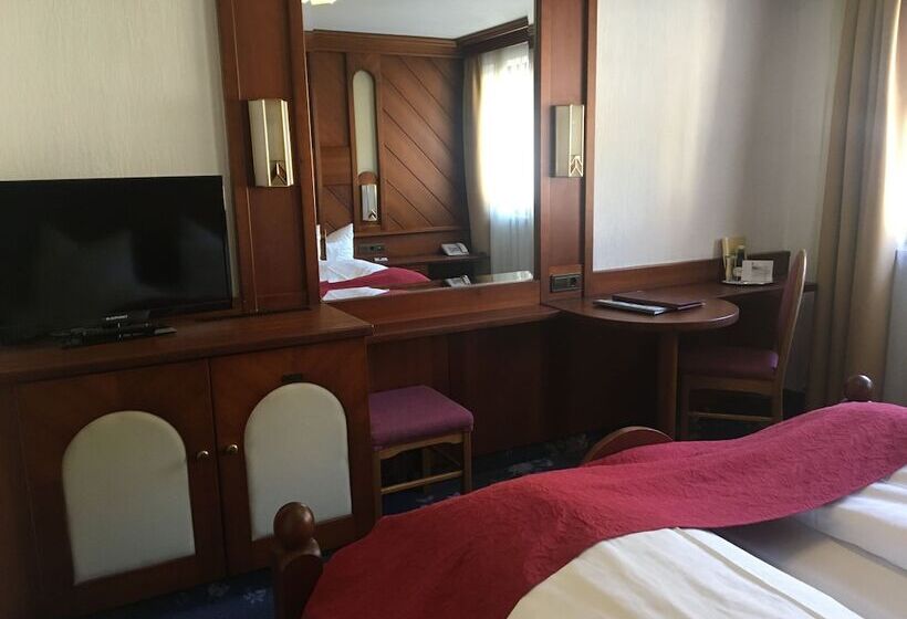 Номер Стандарт, Tyrolis