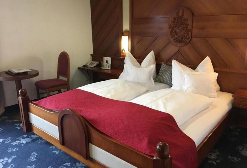 Номер Стандарт, Tyrolis