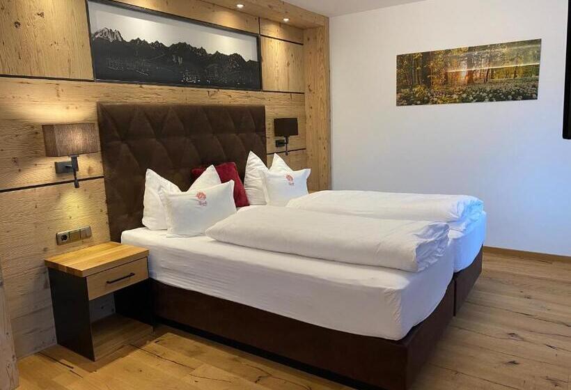 Полулюкс с Балконом, Tyrolis