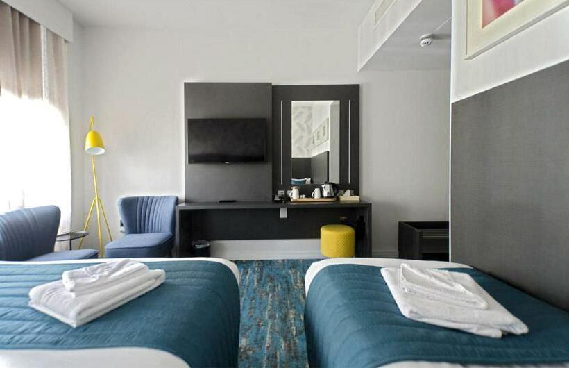 スタンダードトリプルルーム, K Hotel Kensington