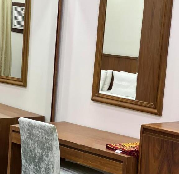 סוויטה, سويت ان العلا للشقق المفروشة الخاصة Sweet In Alula Apartments And Organizing Tours