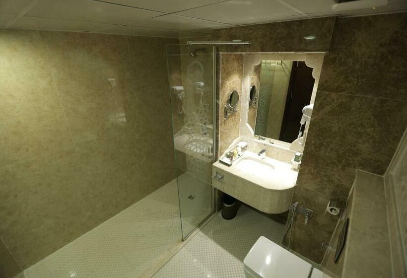 スタンダードルーム, Qasr Aldur