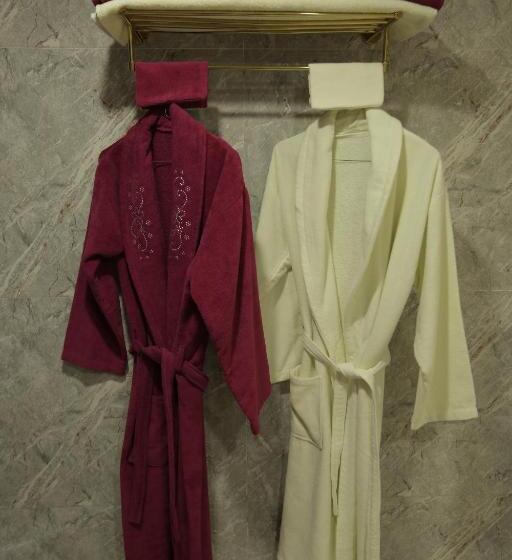 ジュニアスイート, Qasr Aldur