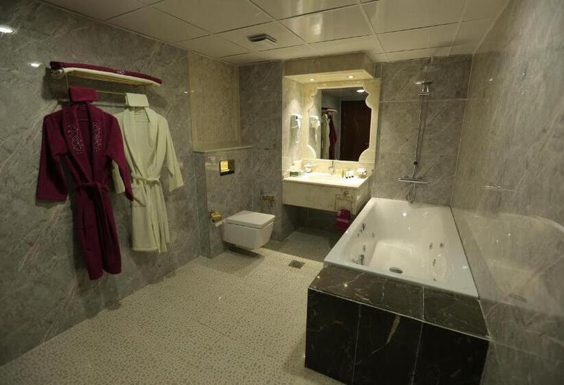 ジュニアスイート, Qasr Aldur