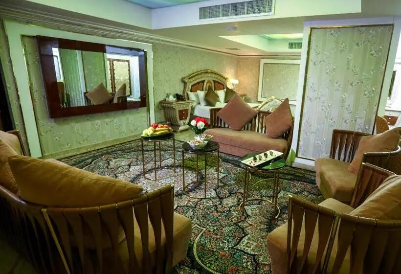 سوییت لوکس, Qasr Aldur