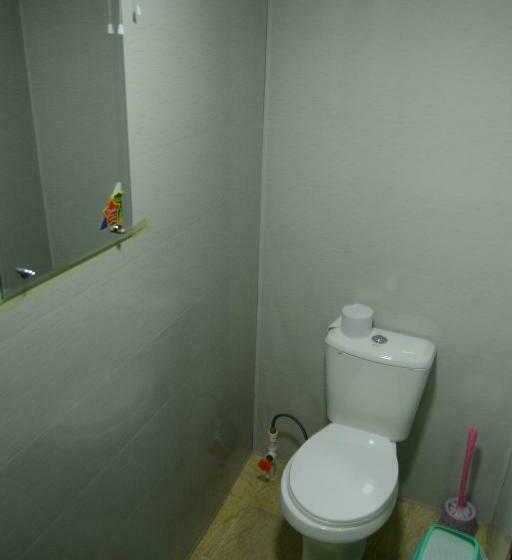 חדר סטנדרט לשלושה, Masturabonu Ravshan