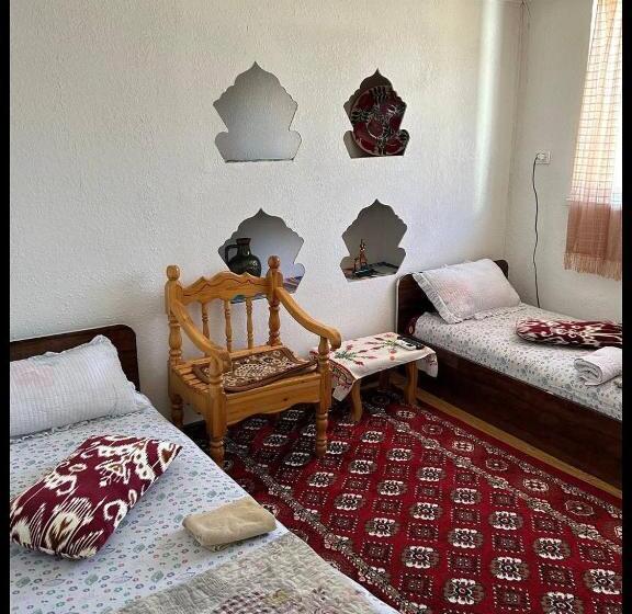 חדר סטנדרט, Masturabonu Ravshan