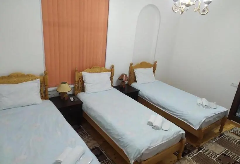 اتاق لوکس سه تخته, Ravshan Boutique