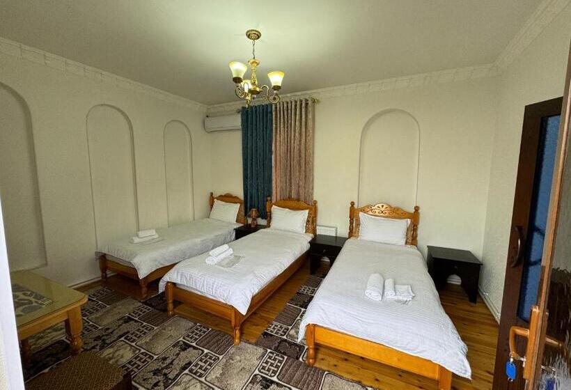 디럭스 트리플 룸, Ravshan Boutique