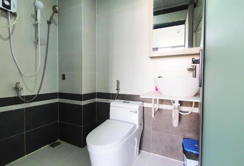 اتاق لوکس خانوادگی, The Art   Tina Hotel And Apartments