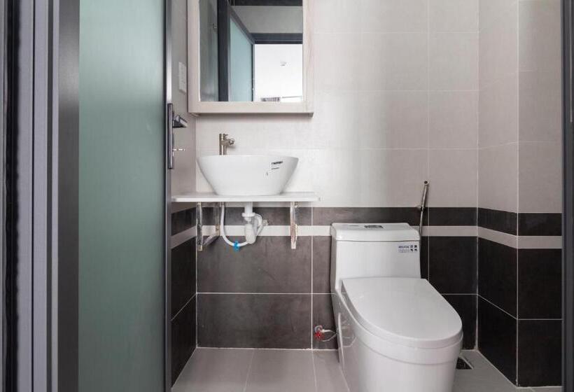 اتاق لوکس خانوادگی, The Art   Tina Hotel And Apartments