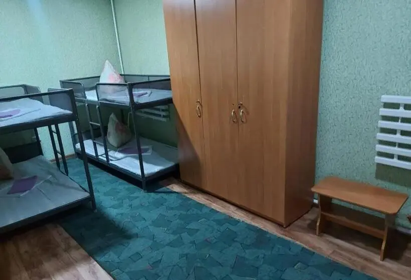 اتاق استاندارد چهار تخته, мини отель алатау,хостел