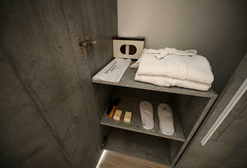 غرفة قياسية, Rivoli