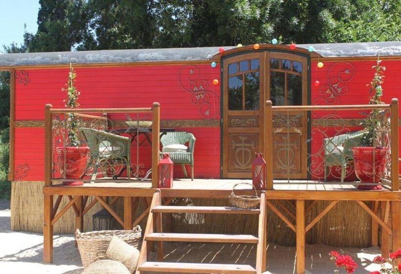 标准间, La Roulotte Les Saintes