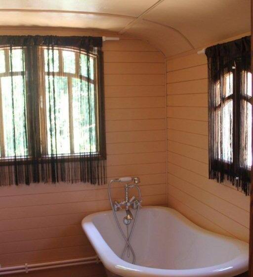 标准间, La Roulotte Les Saintes