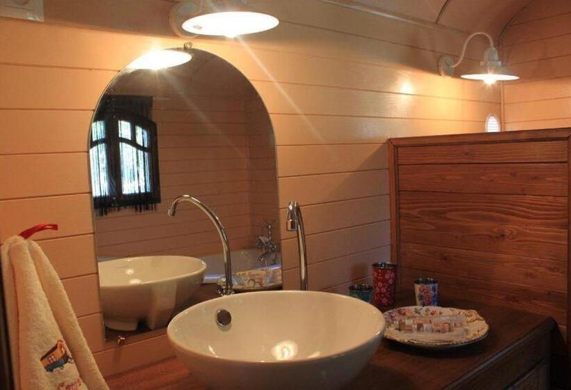 标准间, La Roulotte Les Saintes