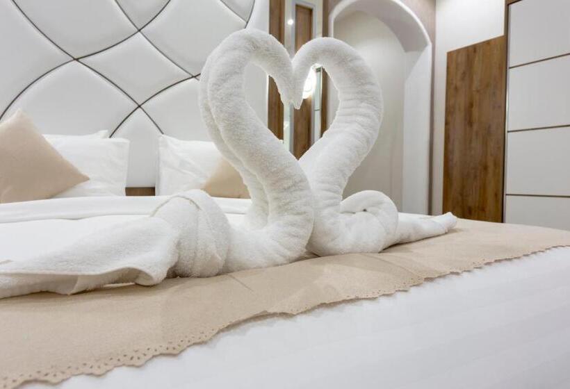 Suite, Dior Inn Apartment